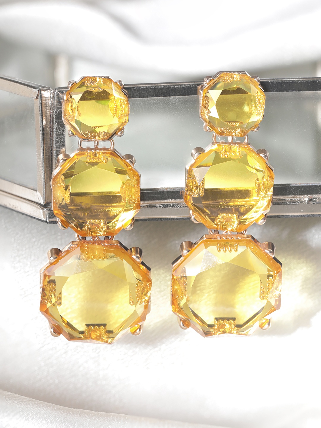 

Rubans Voguish Gold Plated Stone Studded Drop Earrings