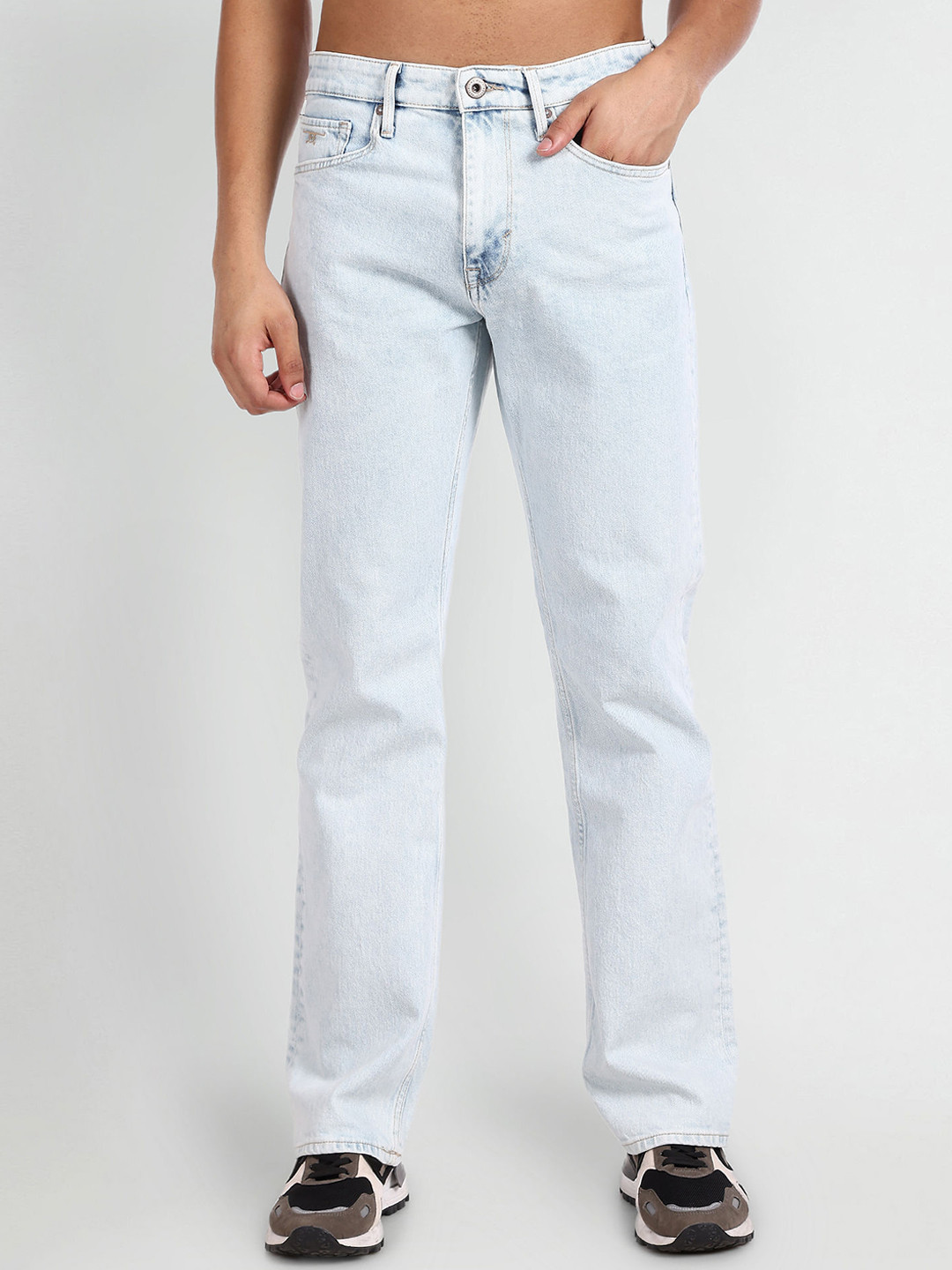 

Flying Machine Men Blue Bootcut Mildly Distressed Heavy Fade Jeans