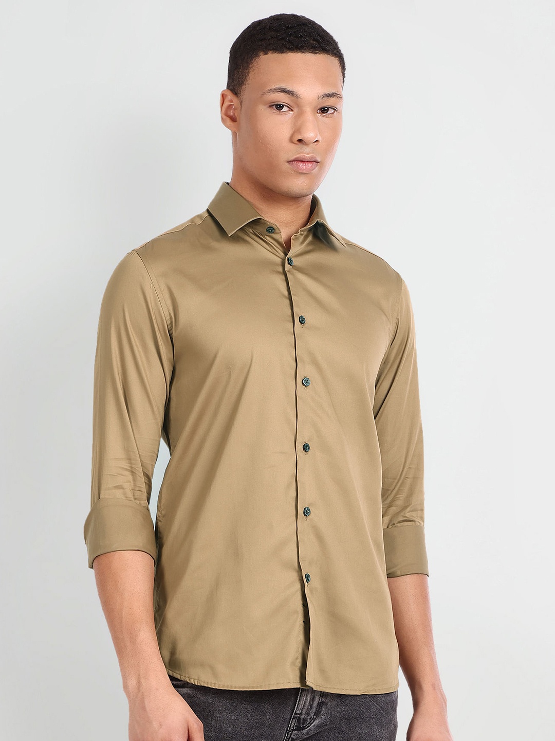 

Flying Machine Spread Collar Slim Fit Pure Cotton Casual Shirt, Khaki
