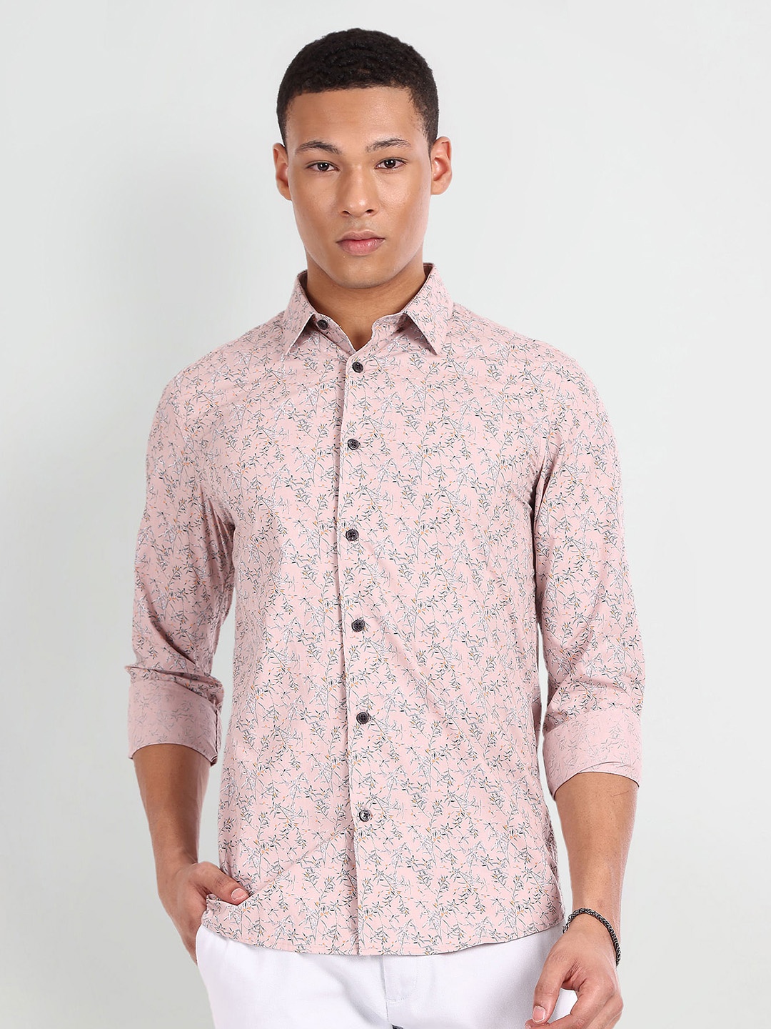 

Flying Machine Floral Printed Slim Fit Pure Cotton Casual Shirt, Pink