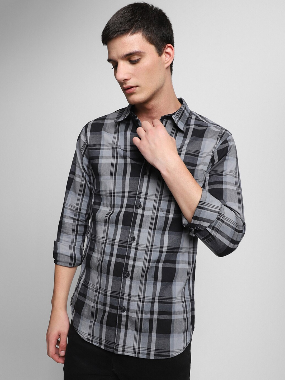 

Dennis Lingo Slim Fit Tartan Checks Pure Cotton Casual Shirt, Navy blue