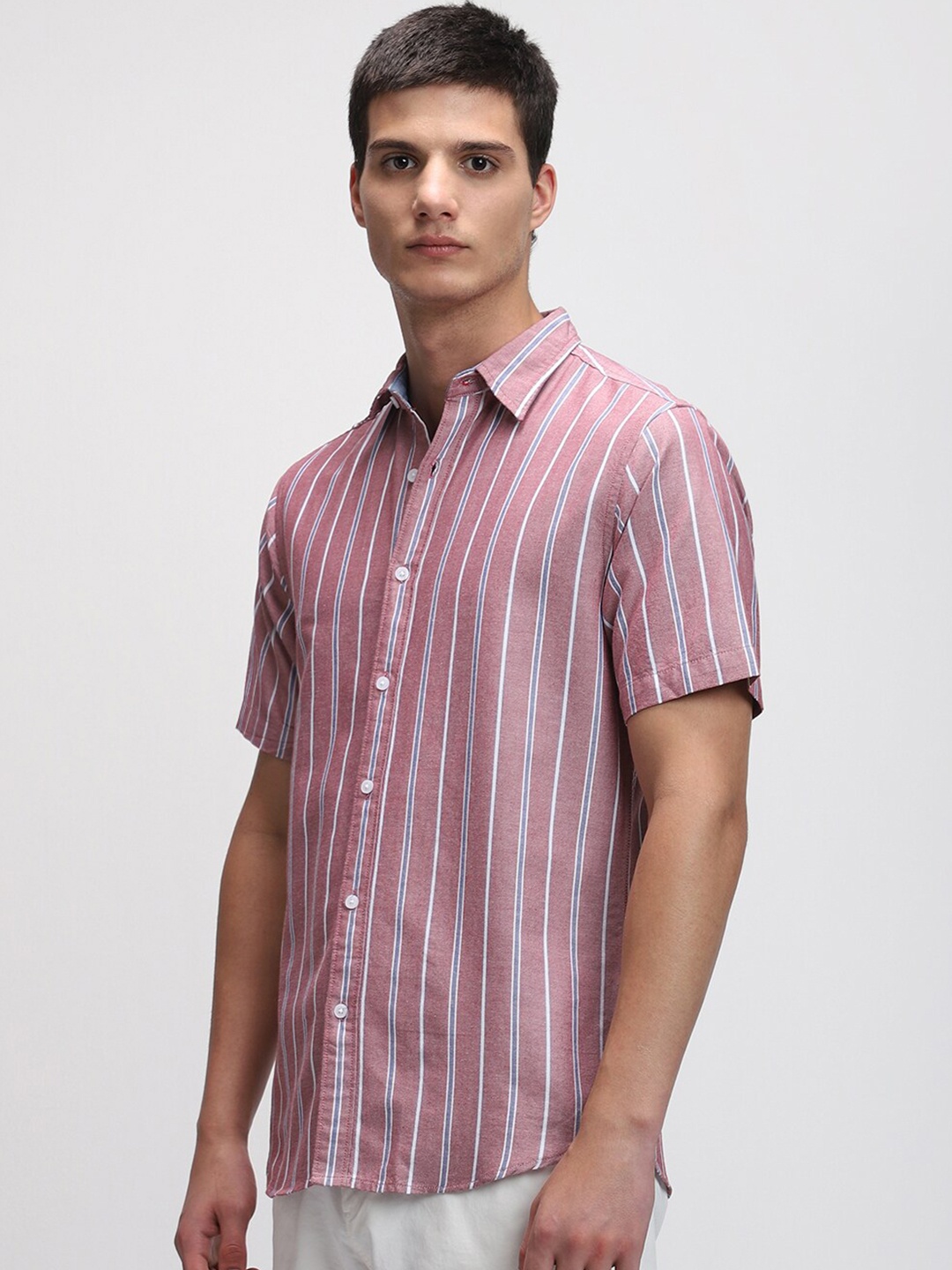 

Dennis Lingo Slim Fit Vertical Stripes Pure Cotton Casual Shirt, Maroon