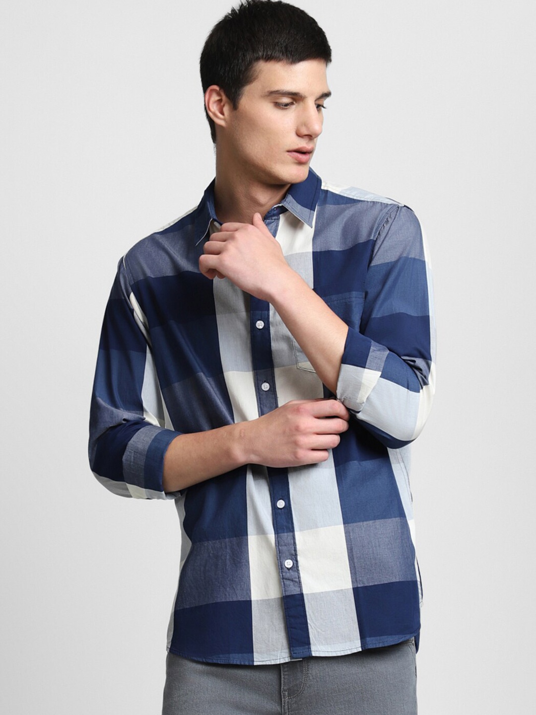 

Dennis Lingo Buffalo Checks Slim Fit Pure Cotton Casual Shirt, Navy blue