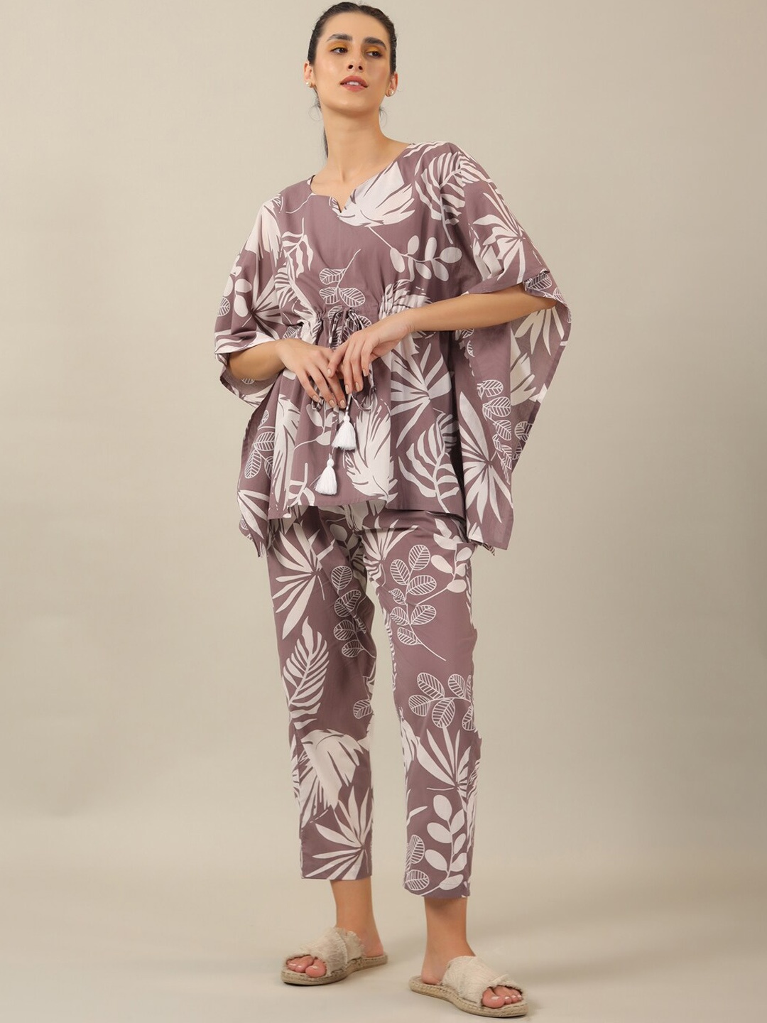 

SANSKRUTIHOMES Lavender Floral Printed Pure Cotton Kaftan Night Suit