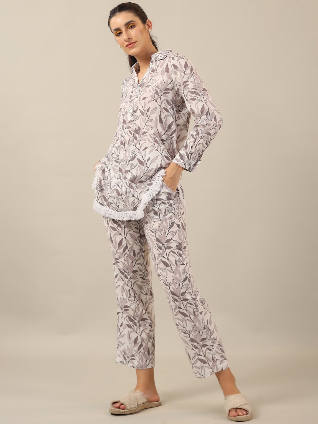 

SANSKRUTIHOMES Shirt Collar Pure Cotton Printed Night Suit, Off white