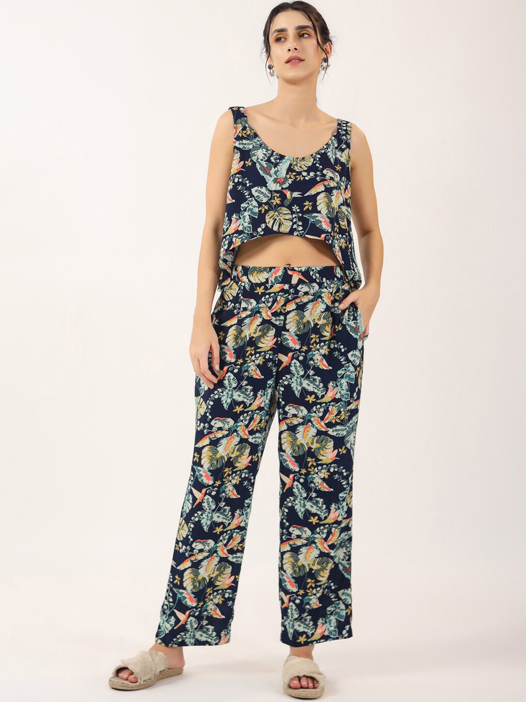 

SANSKRUTIHOMES Floral Printed Night Suit, Navy blue