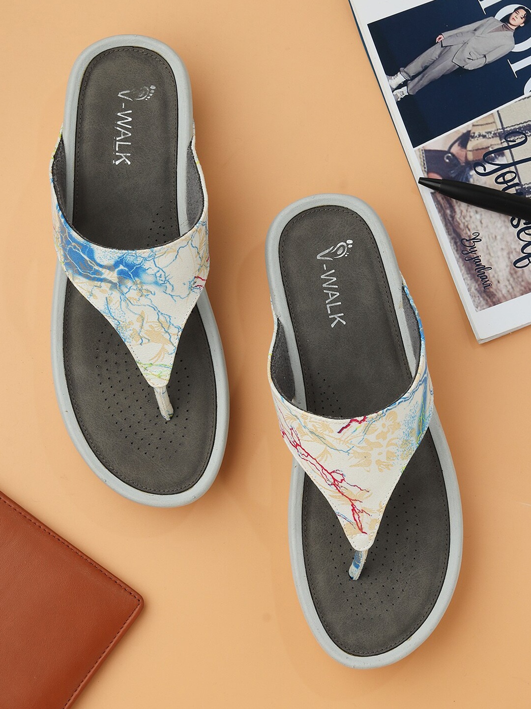 

V-WALK Printed Lightweight Open Toe Flats, White
