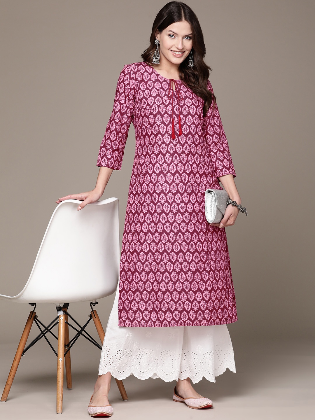 

Anubhutee Ethnic Motifs Printed Tie-Up Neck Kurta, Maroon