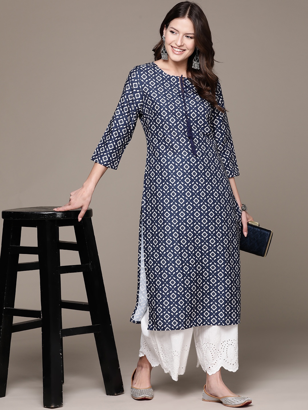 

Anubhutee Ethnic Motifs Printed Tie-Up Neck Kurta, Navy blue