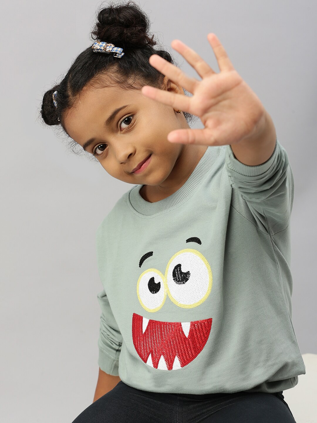 

PIPIN Girls Green Printed Cotton Sweatshirt