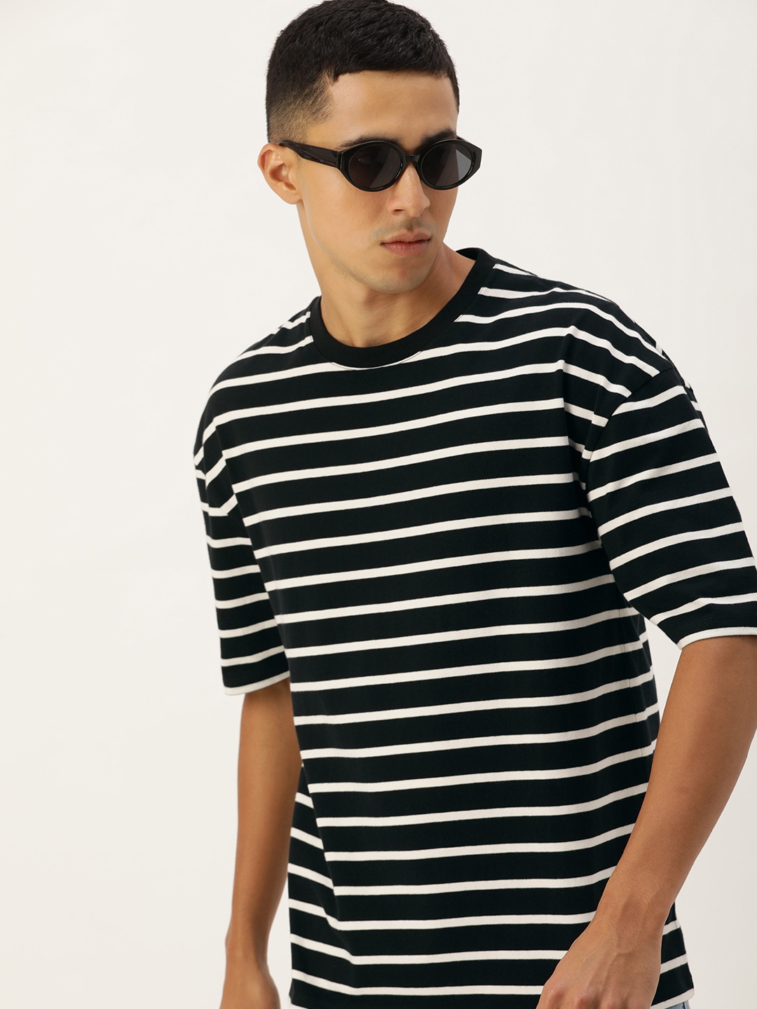 

Kook N Keech Men Striped Drop-Shoulder Sleeves T-shirt, Black