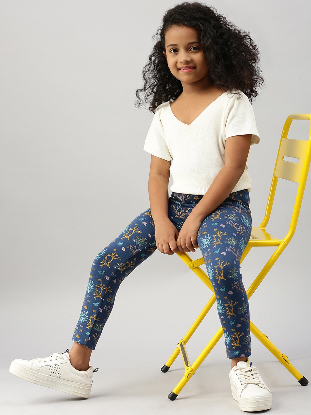 

De Moza Girls Printed Cotton Ankle Length Cotton Leggings, Blue