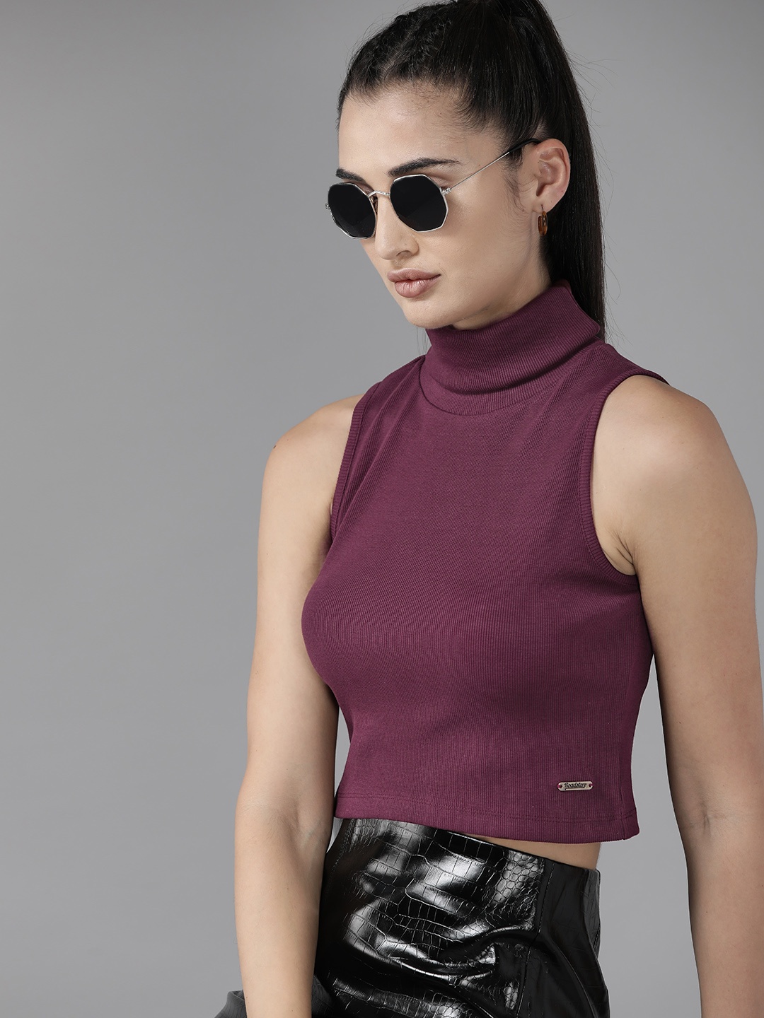 

Roadster Solid Fitted Crop Top, Burgundy