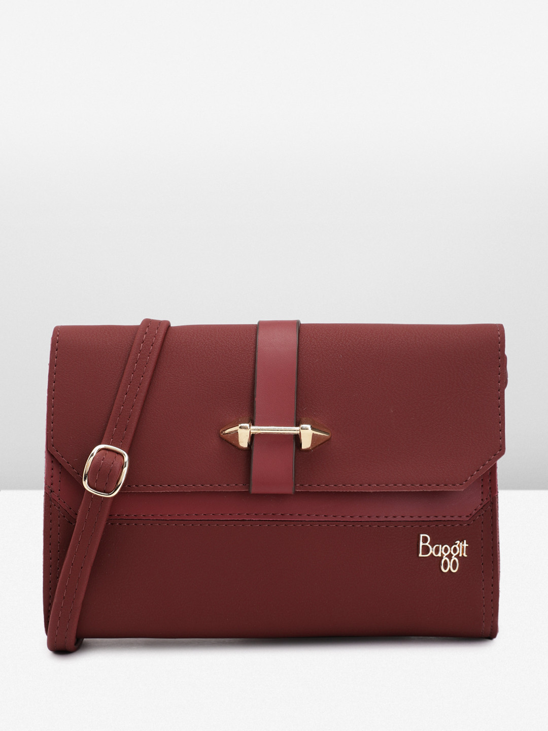 

Baggit Women Solid Sling Bag, Red