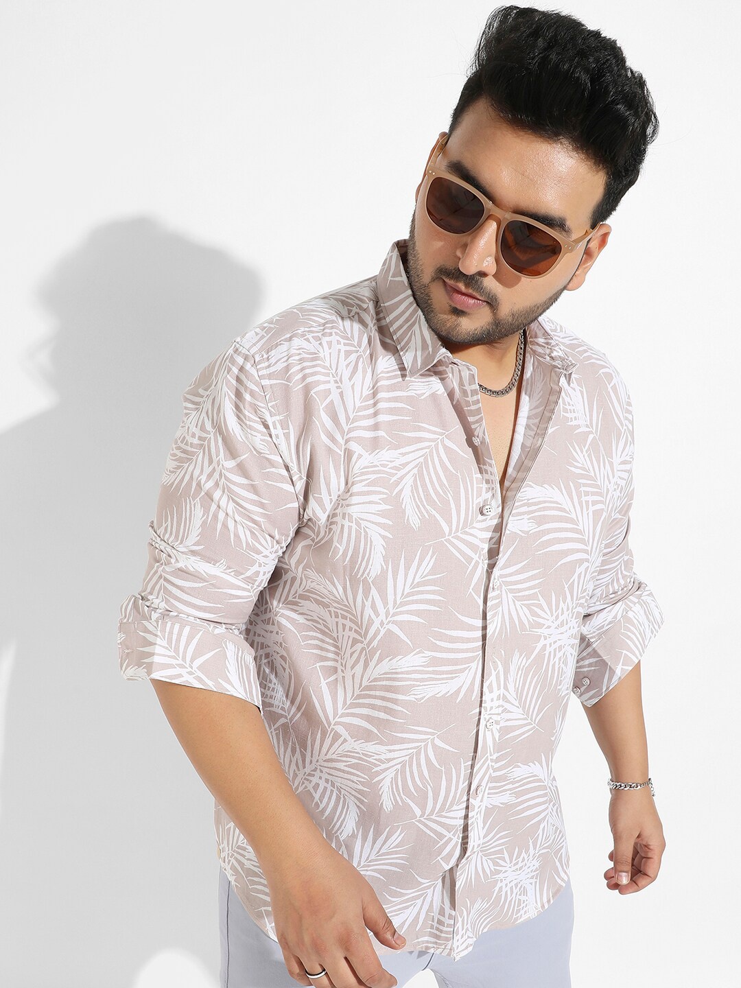 

Instafab Plus Classic Floral Printed Casual Shirt, Beige