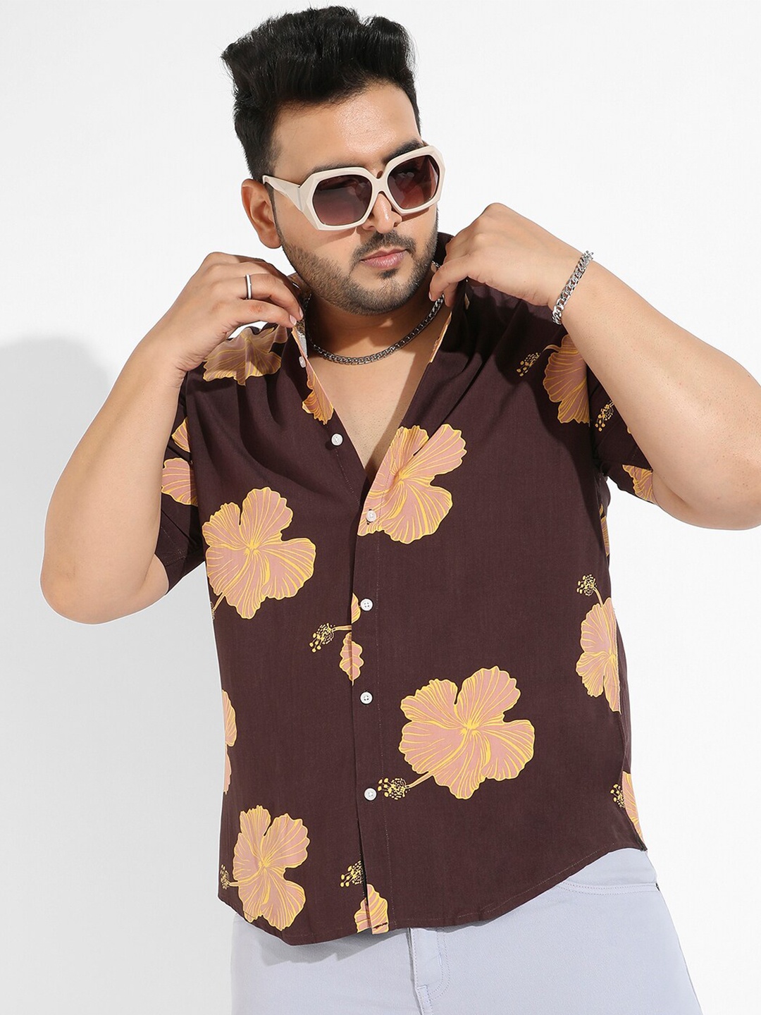 

Instafab Plus Classic Floral Opaque Printed Cotton Casual Shirt, Brown
