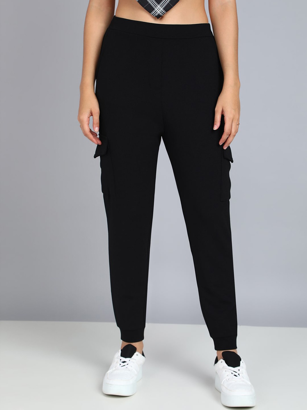 

Mast & Harbour Women Relaxed-Fit Joggers, Black