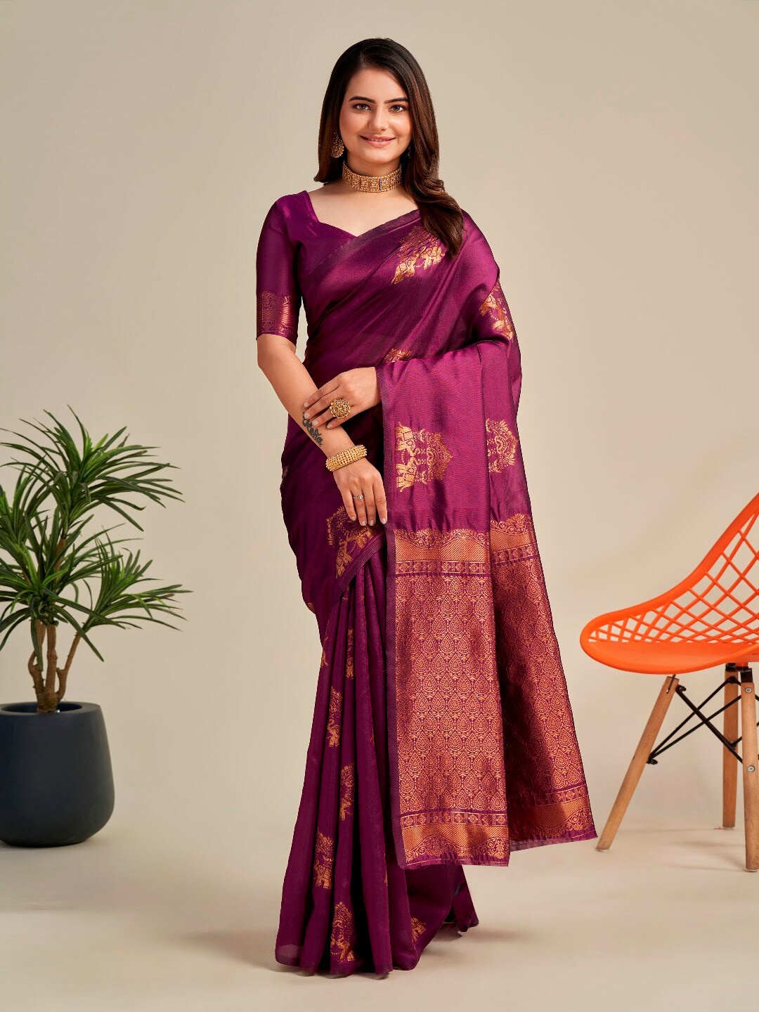 

AVANTIKA FASHION Ethnic Motifs Woven Design Zari Detailed Pure Silk Banarasi Saree, Purple