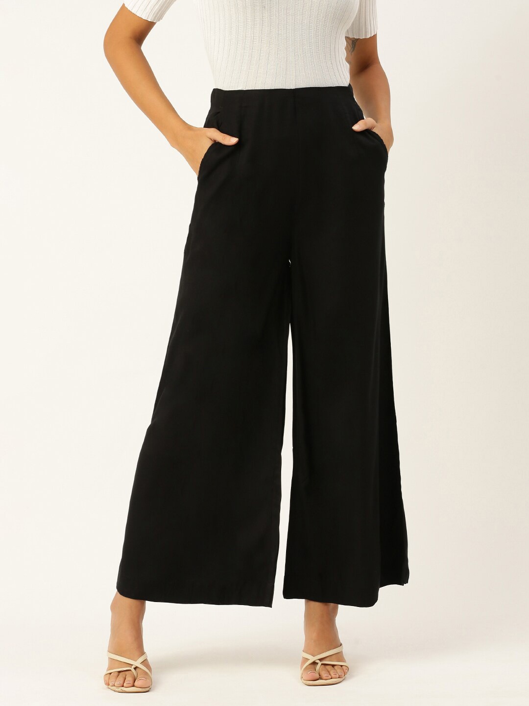 

De Moza Women Flared Cropped Flared Trousers, Black