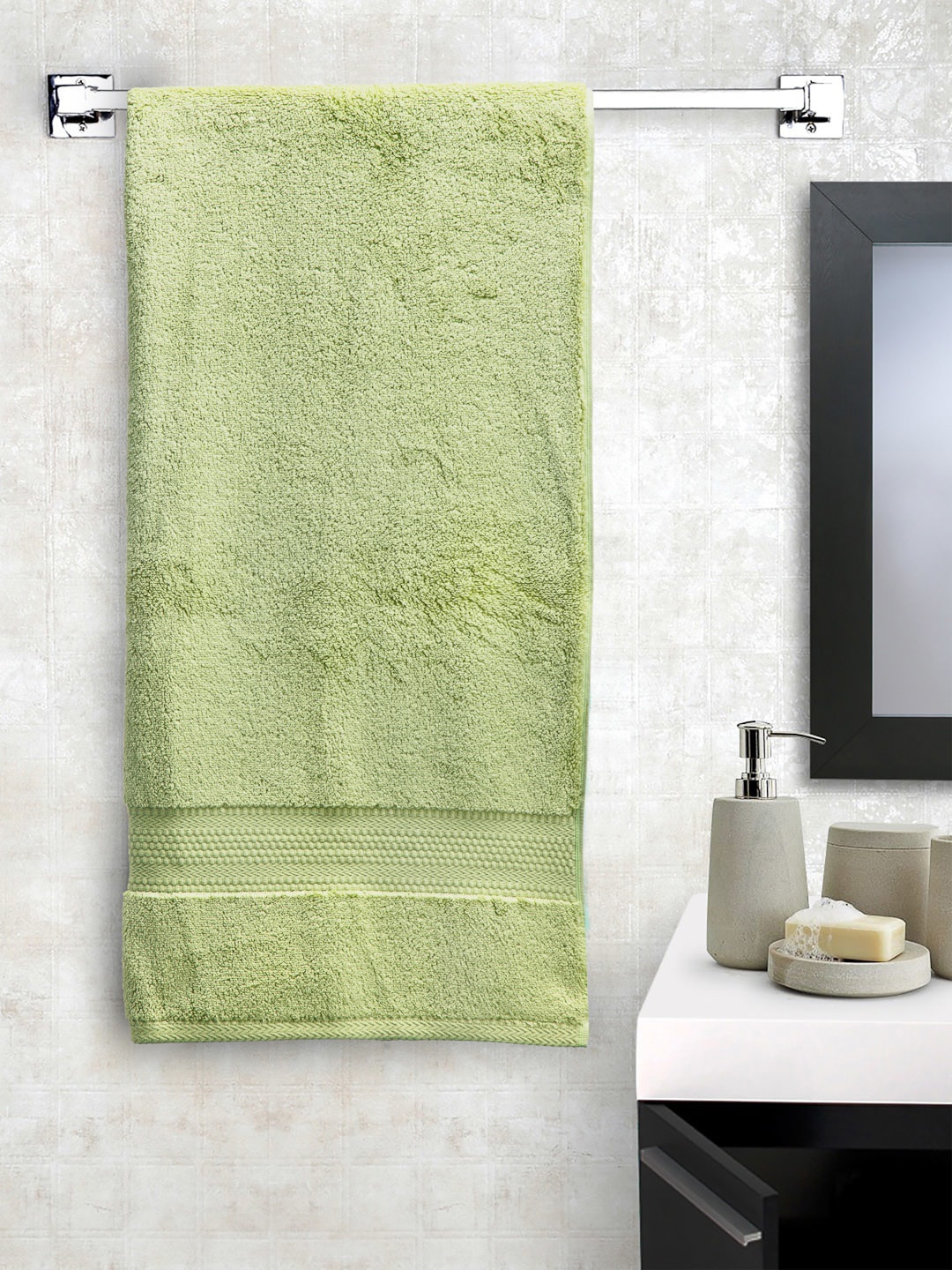 

Weaving Magic Green Solid 650 GSM Pure Cotton Bath Towel