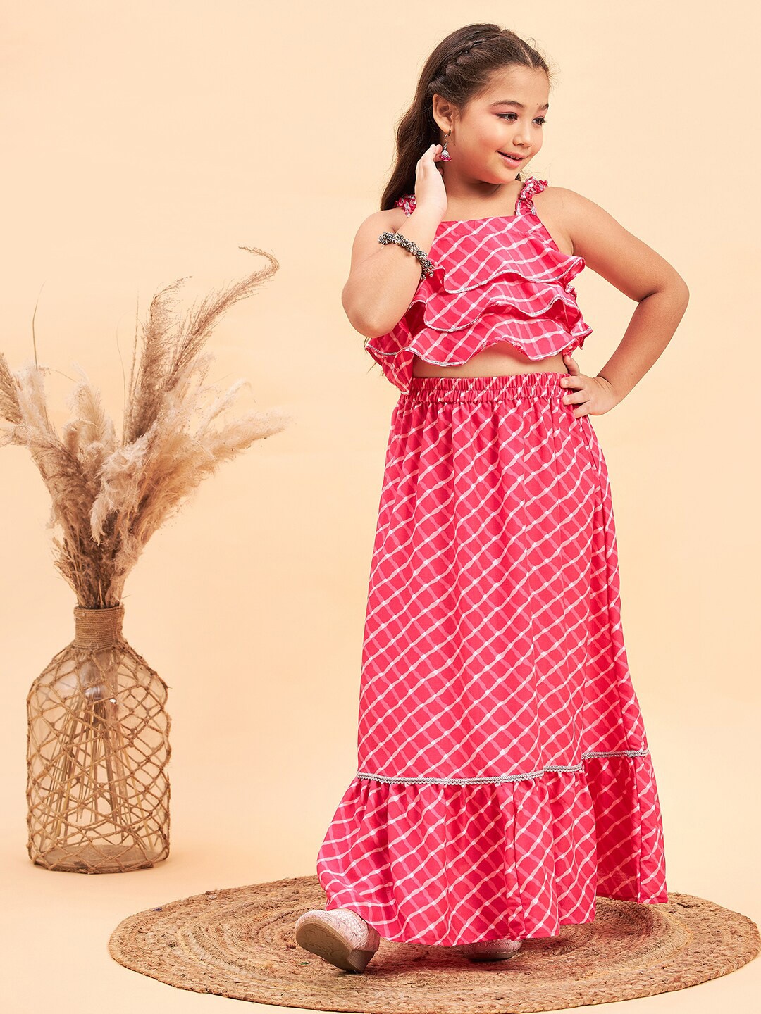 

Stylo Bug Girls Printed Square Neck Ready to Wear Lehenga, Pink