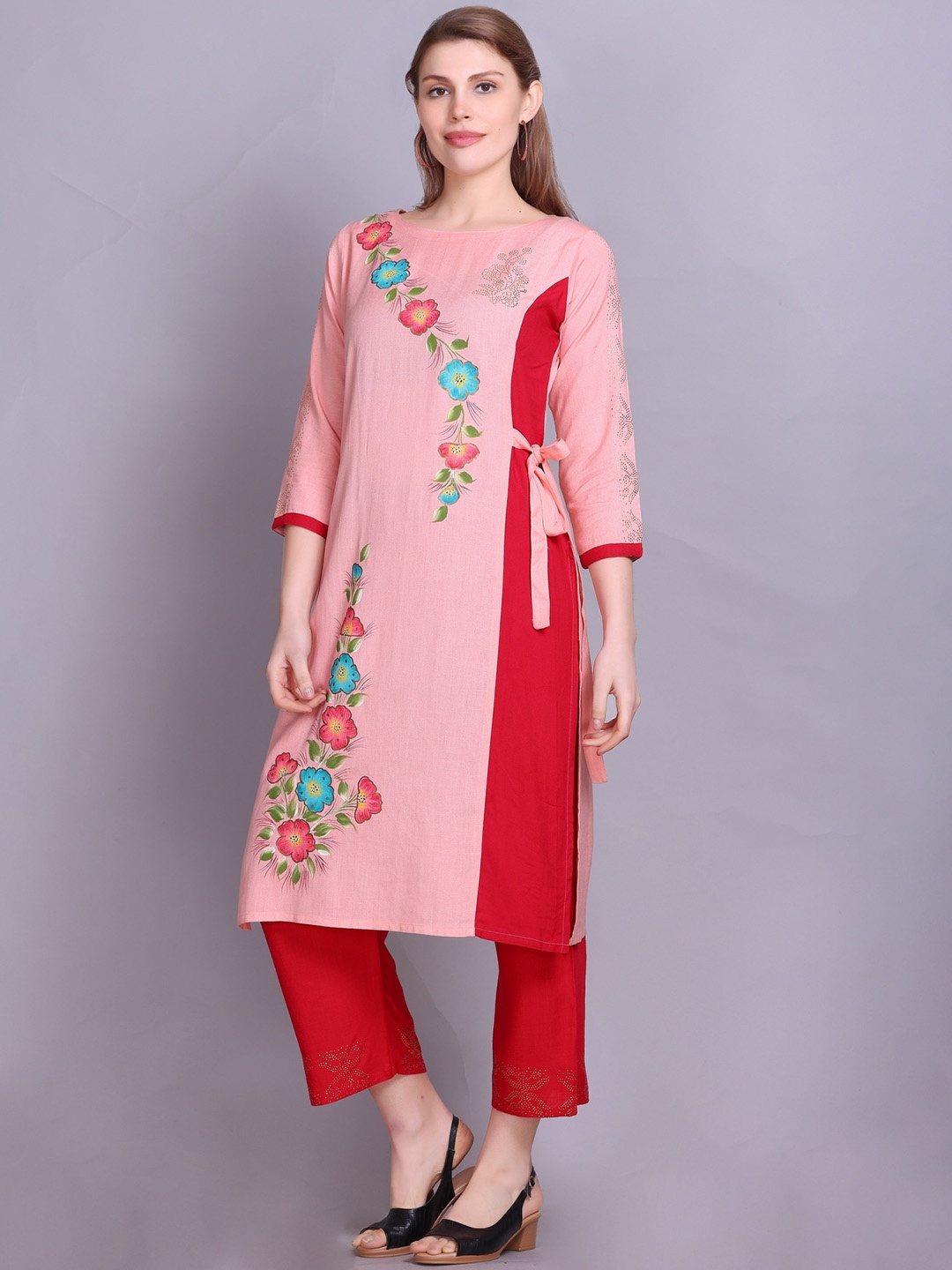 

ElthiaRound Neck Floral Printed Regular Pure Cotton Kurta with Trousers, Peach