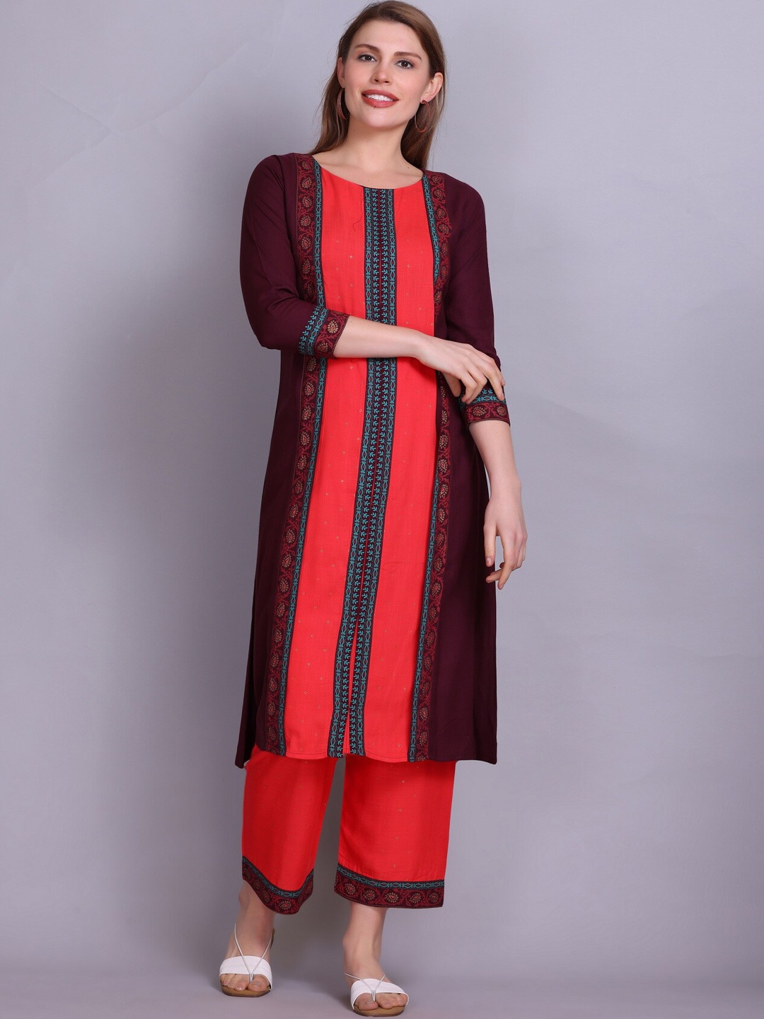 

Elthia Colourblocked Regular Pure Cotton Kurta with Trousers, Maroon