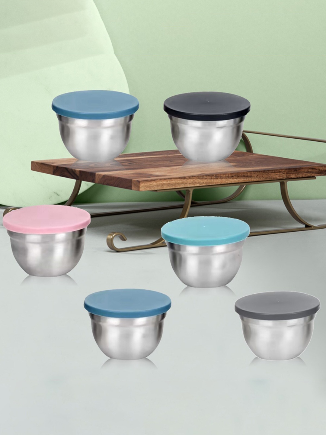 

Anko Silver-Toned Small Steel Bowl With Lid - 600 ML