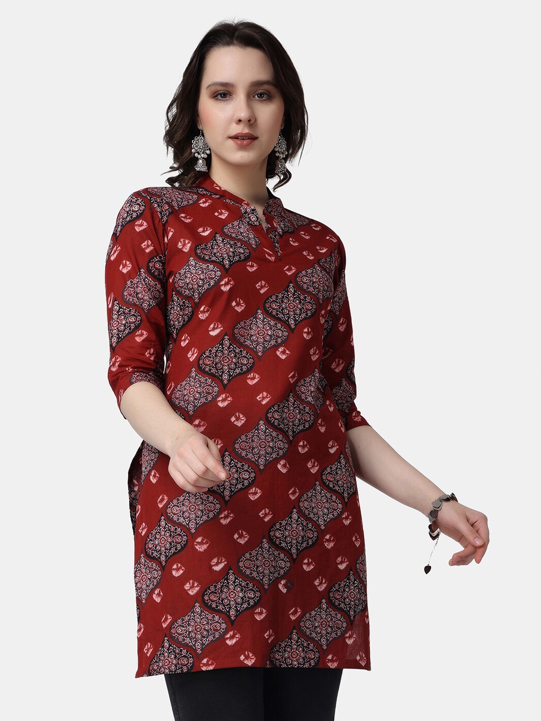 

Popwings Ethnic Motifs Printed Mandarin Collar Pure Cotton Kurti, Maroon