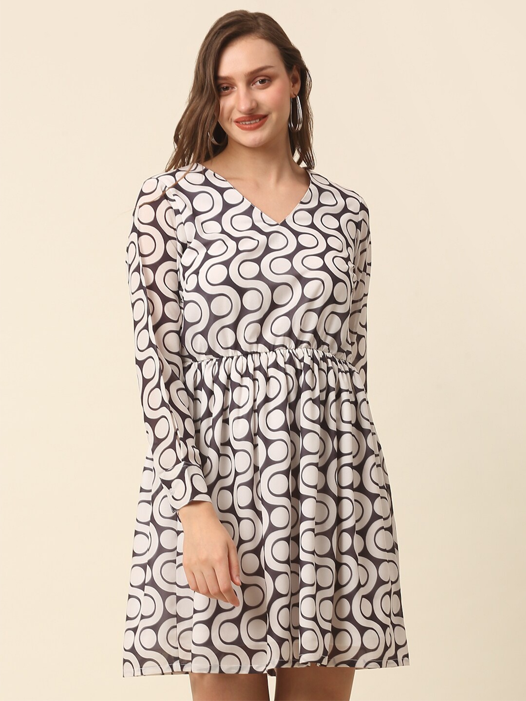 

plusS White & Black Monochrome Geometric Printed Puff Sleeves Gathered A-Line Dress