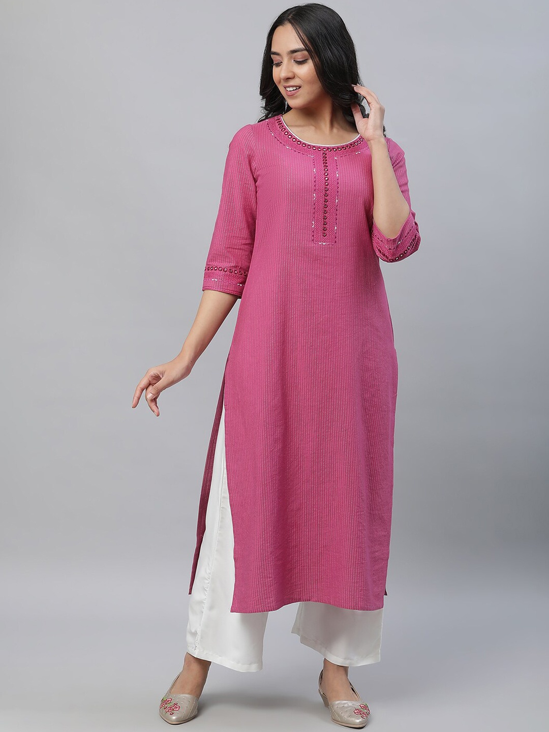

AURELIA Round Neck Regular Kurta, Pink