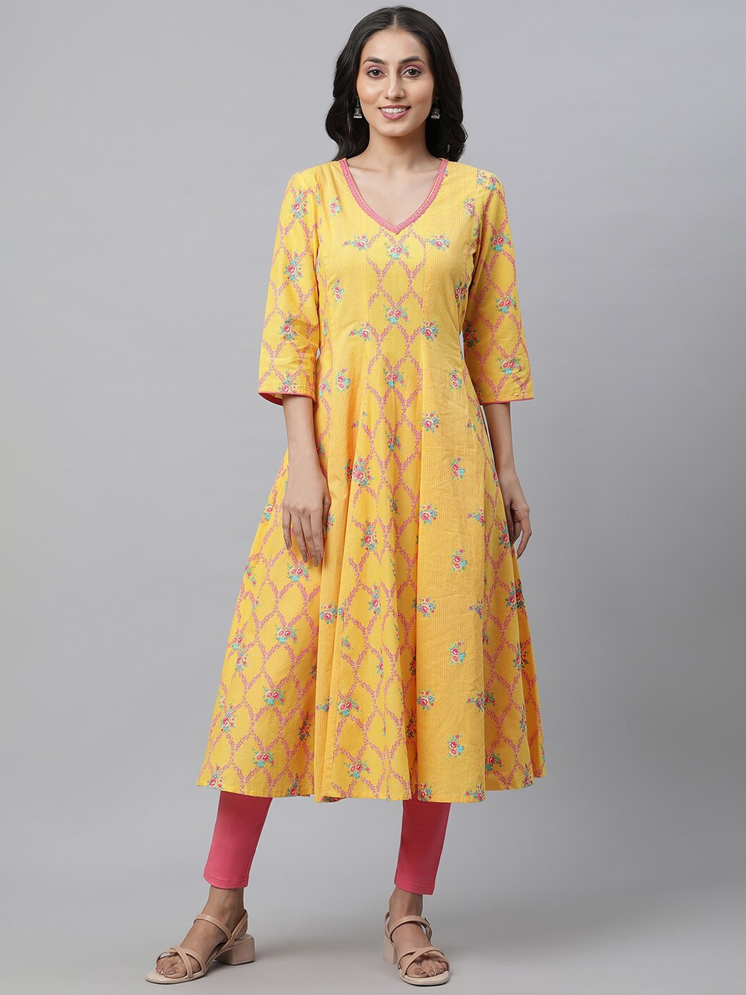 

AURELIA Floral Printed V-Neck Pure Cotton Anarkali Kurta, Yellow