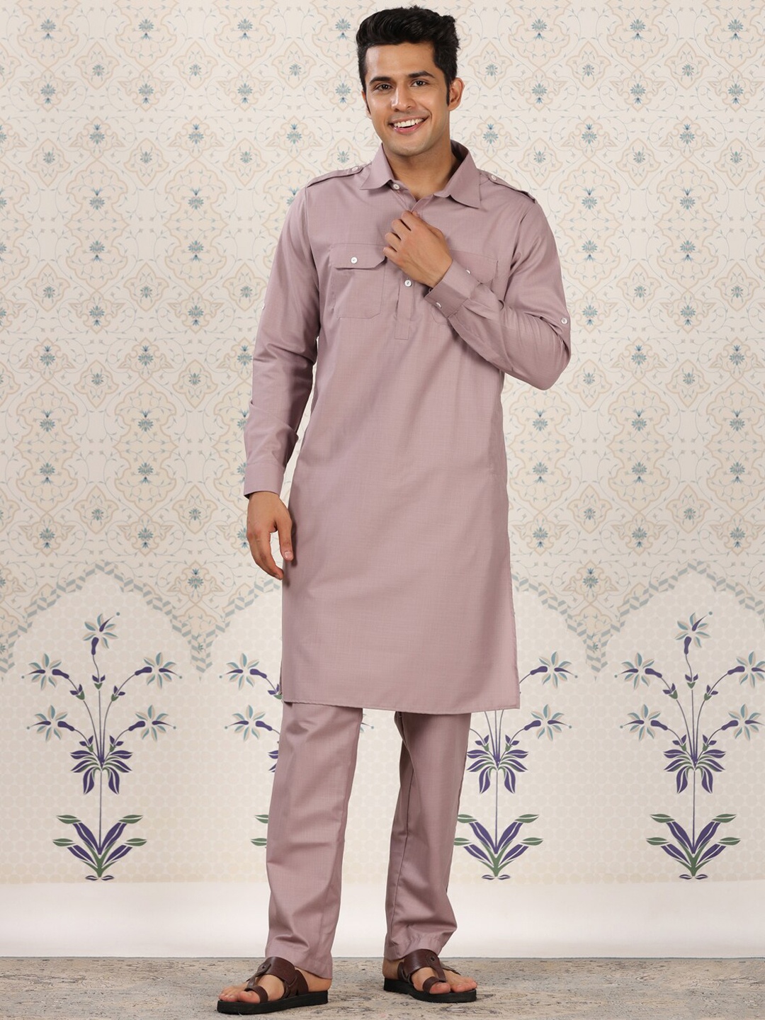

Ode by House of Pataudi Regular Kurta With Pyjamas, Pink