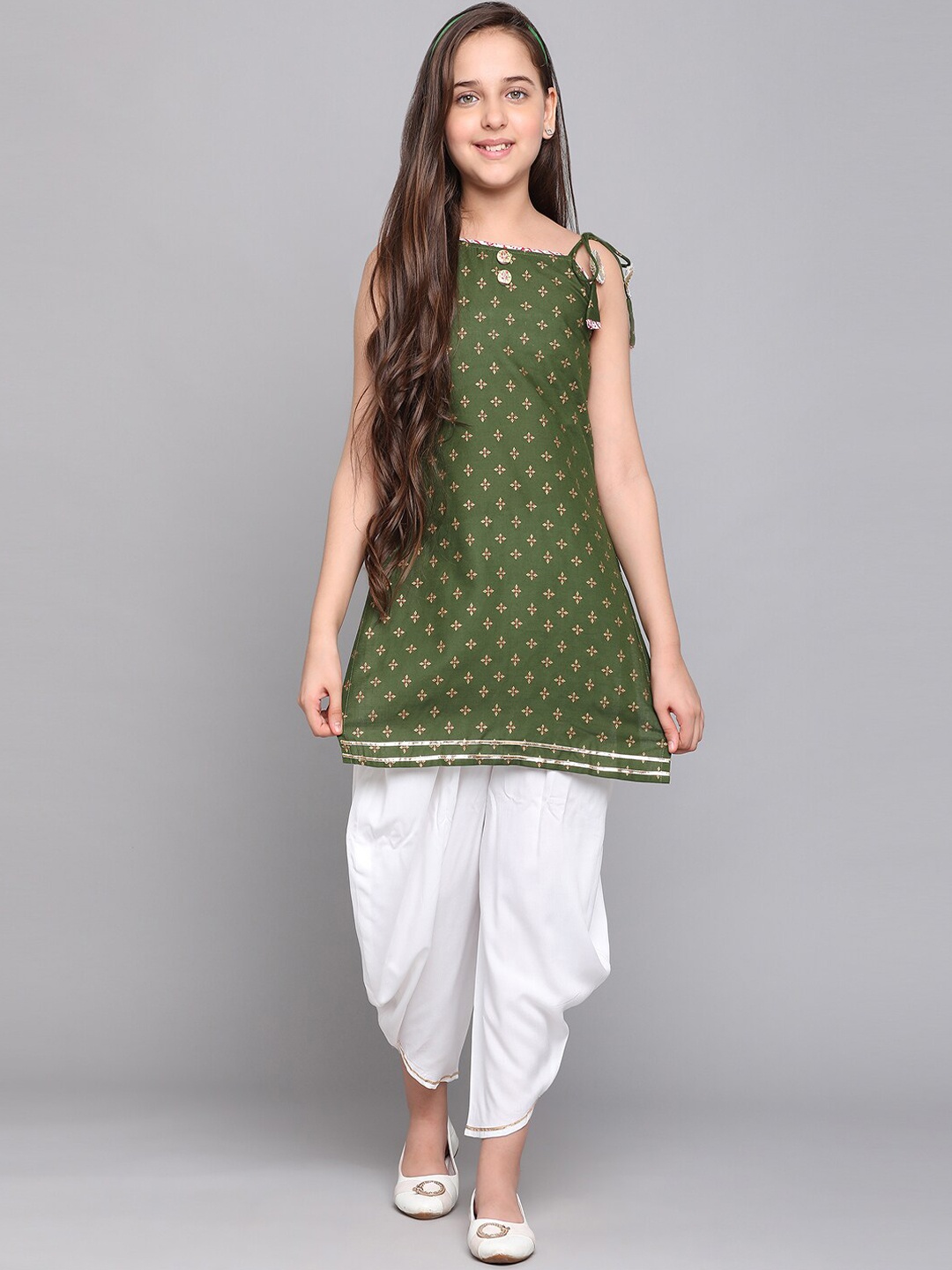

J Turritopsis Girls Ethnic Motifs Printed Straight Kurta With Dhoti Pants, Green