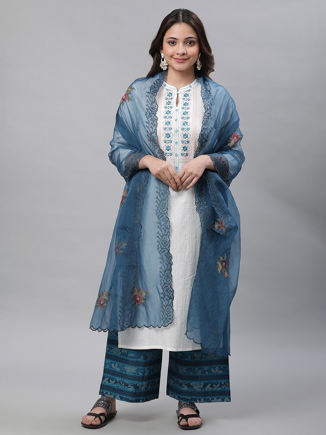 

AURELIA Floral Embroidered Dupatta, Blue