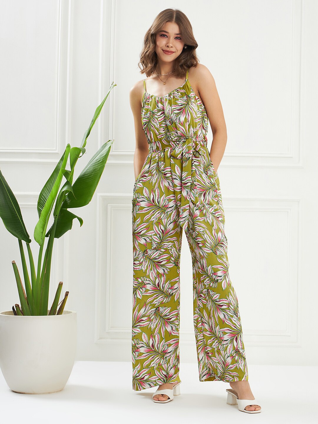 

KASSUALLY Floral Printed Basic Jumpsuit, Green