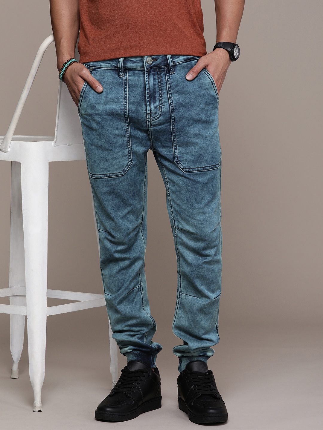 

FORCE IX Men Straight Fit Light Fade Stretchable Jeans, Blue