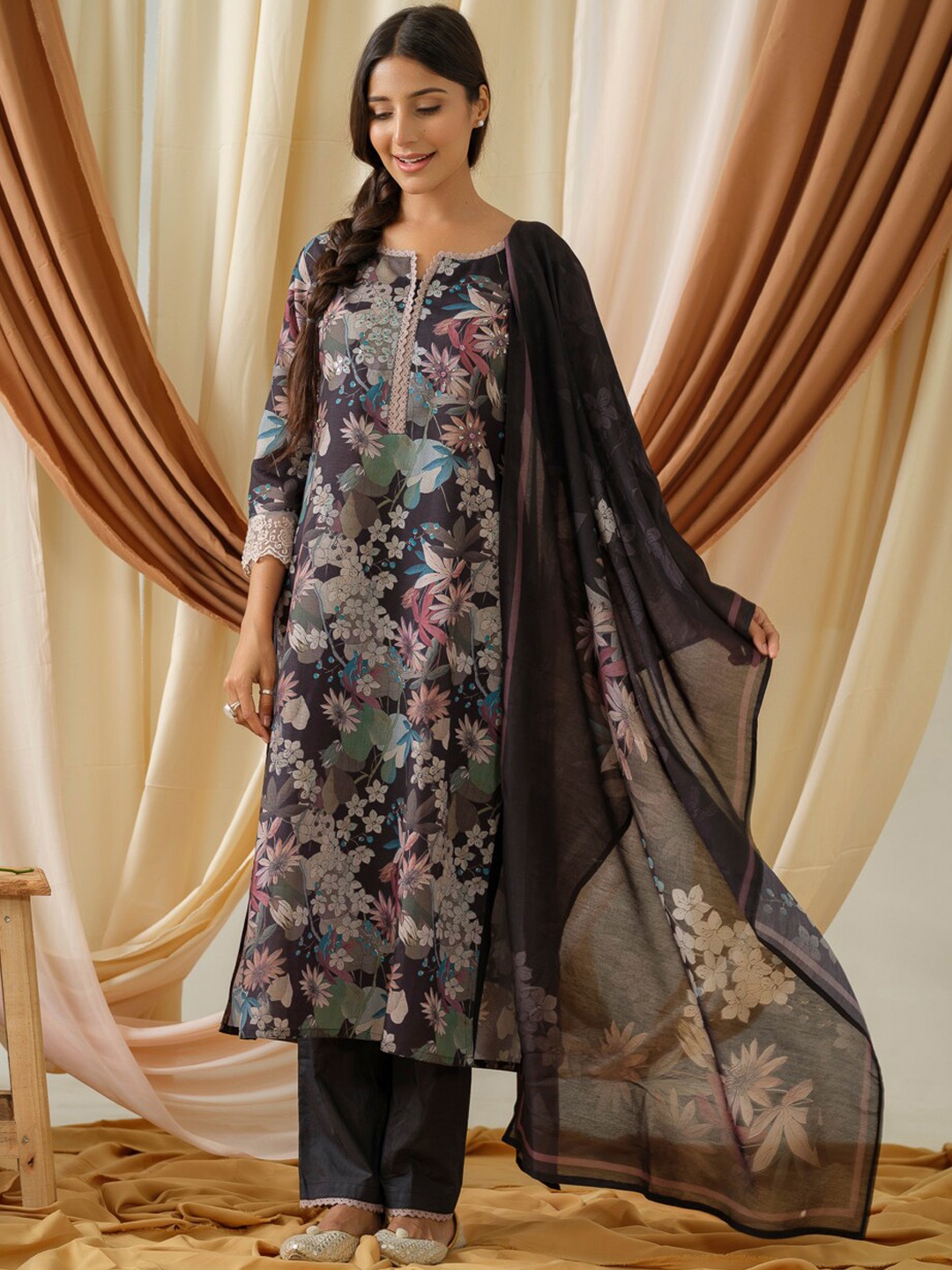 

Ishin Black & Pink Floral Printed Sequined Linen Kurta with Trousers & Dupatta