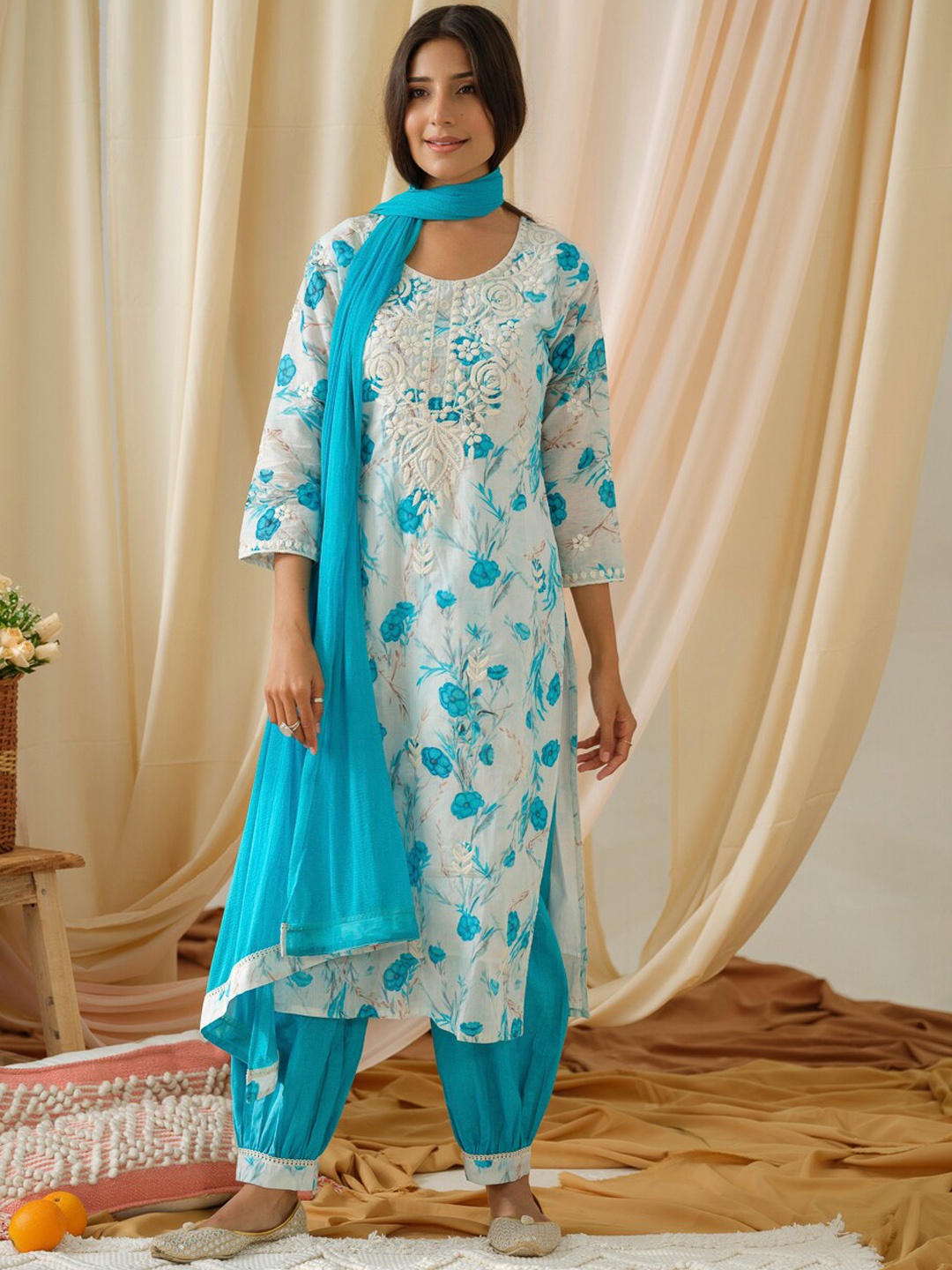 

Ishin White & Blue Floral Printed Thread Work Pure Cotton Kurta with Salwar & Dupatta