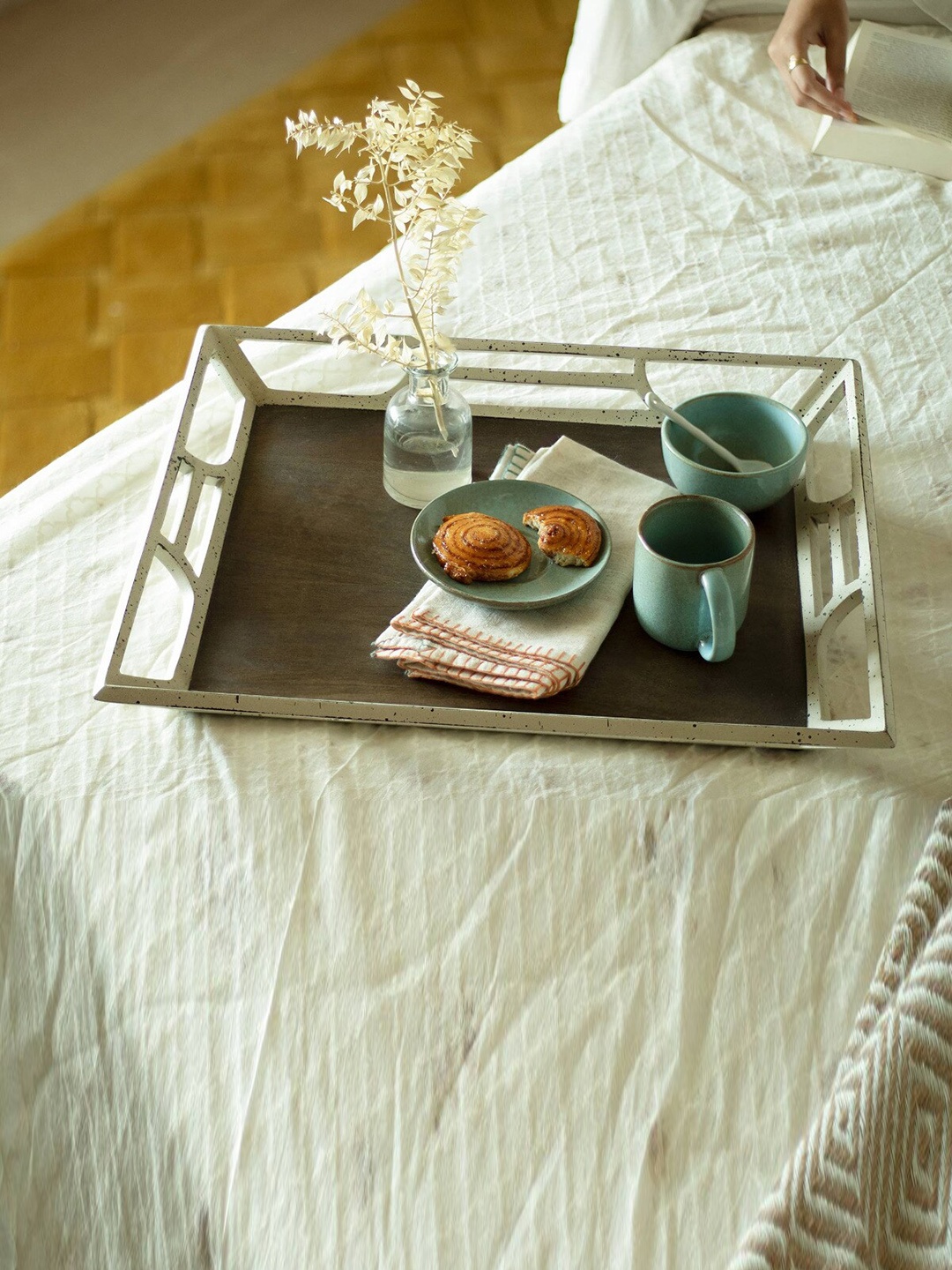 

ellementry Brown Farmhouse Flair Mango Wood Serving Tray