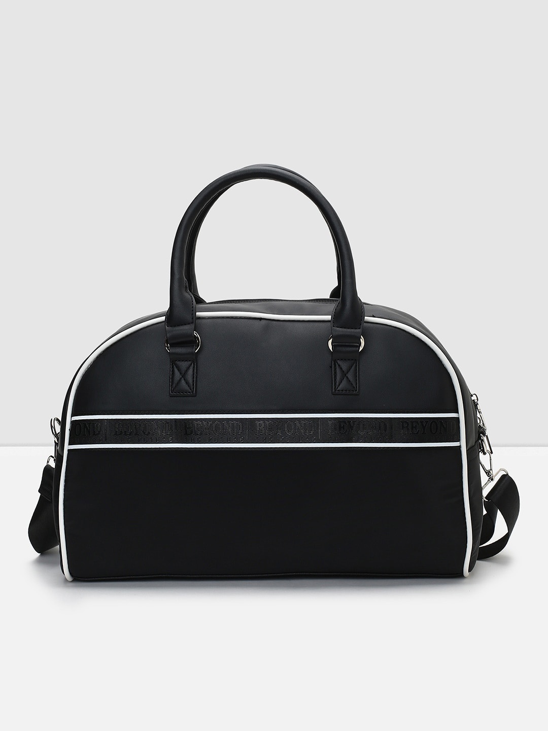 

max Women Self-Design Duffle Bag, Black