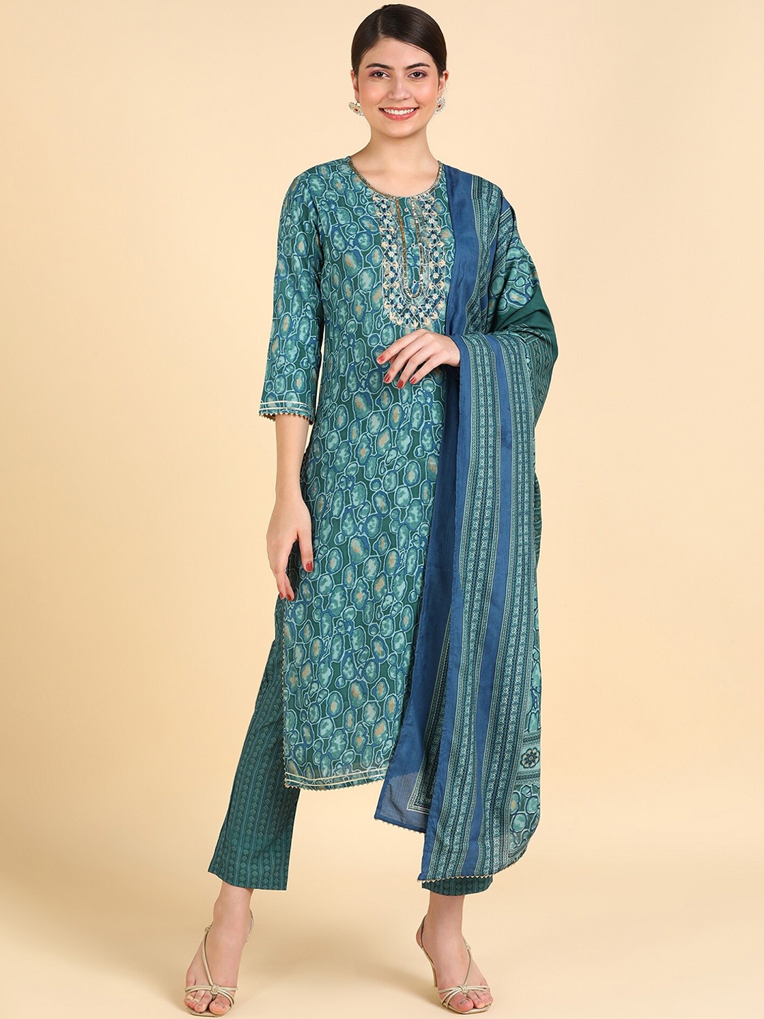 

Maaesa Abstract Printed Thread Work Kurta With Trousers & Dupatta, Green