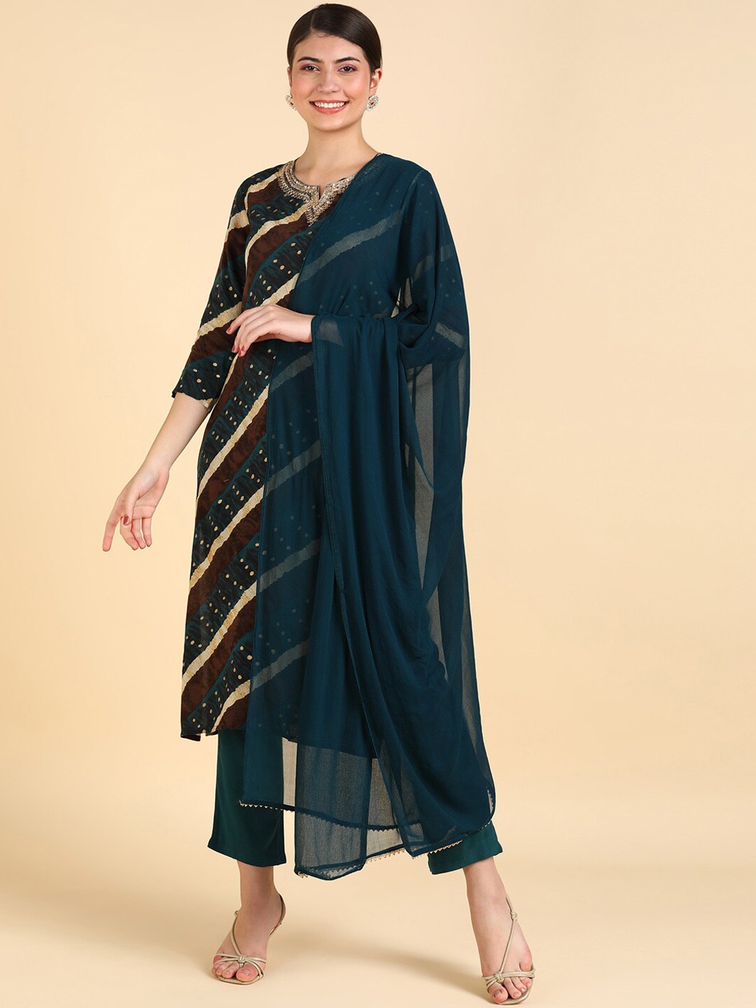 

Maaesa Striped Straight Kurta & Trousers With Dupatta, Green