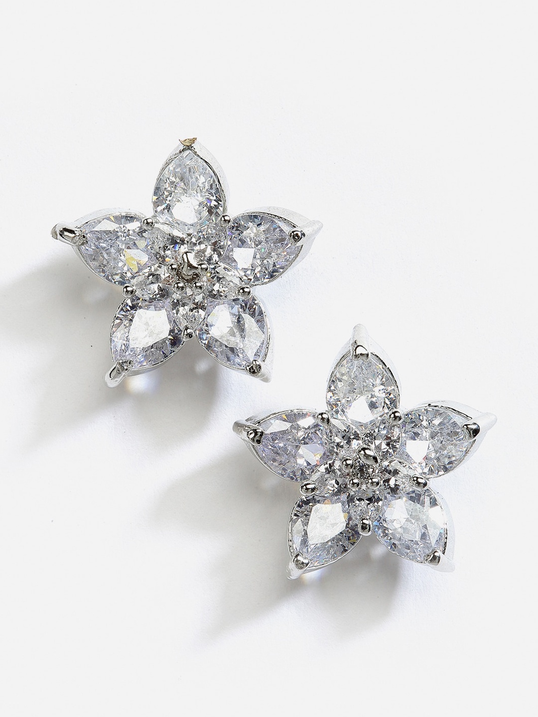 

DressBerry Silver-Toned & White Rhodium-Plated Star Shaped Studs Earrings