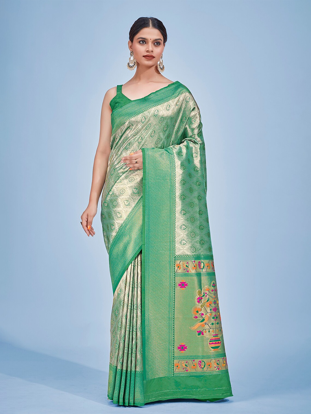 

MONJOLIKA FASHION Woven Design Zari Silk Blend Kanjeevaram Saree, Sea green