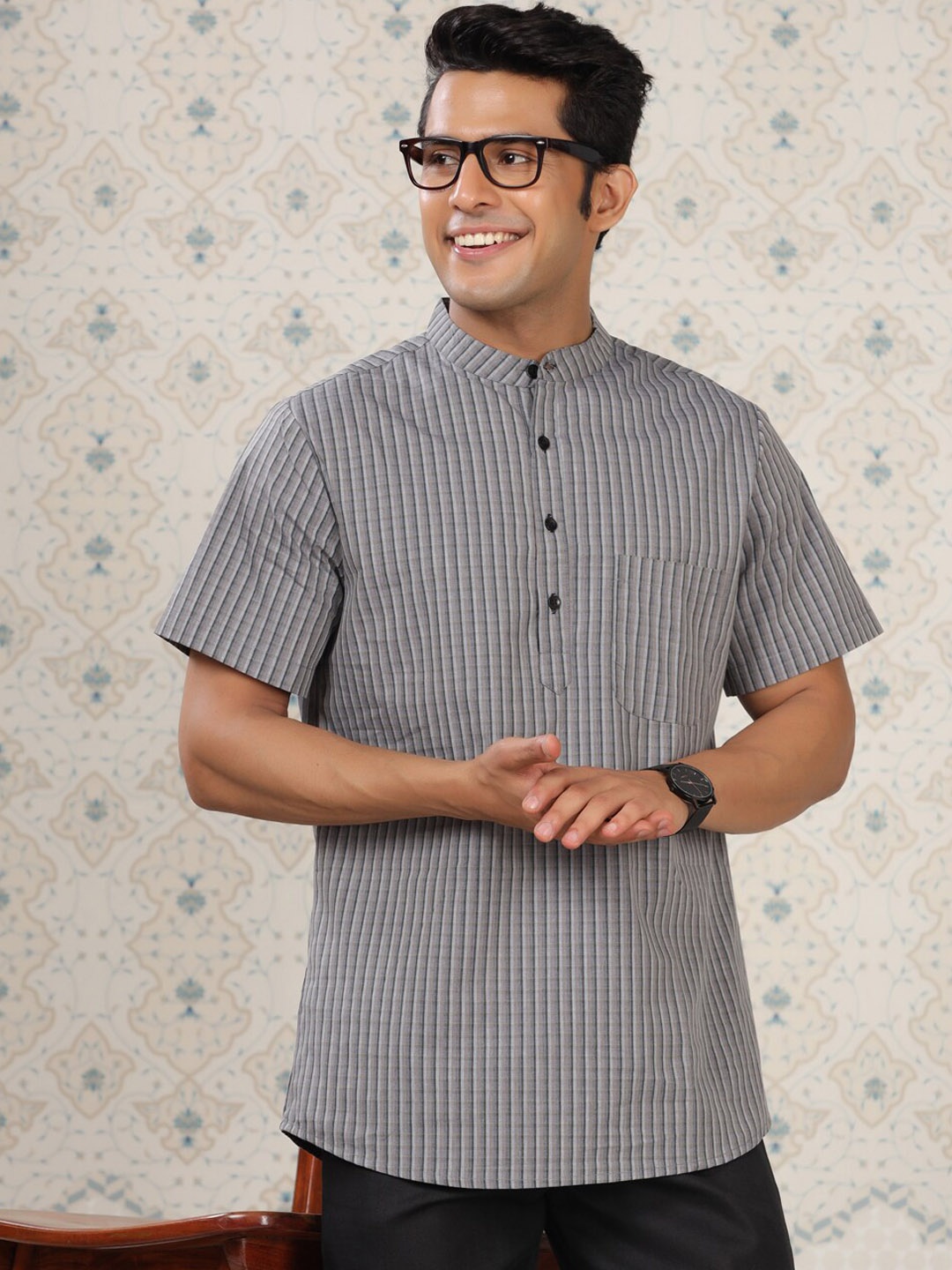 

Ode by House of Pataudi Grey Striped Regular Pure Cotton Kurta