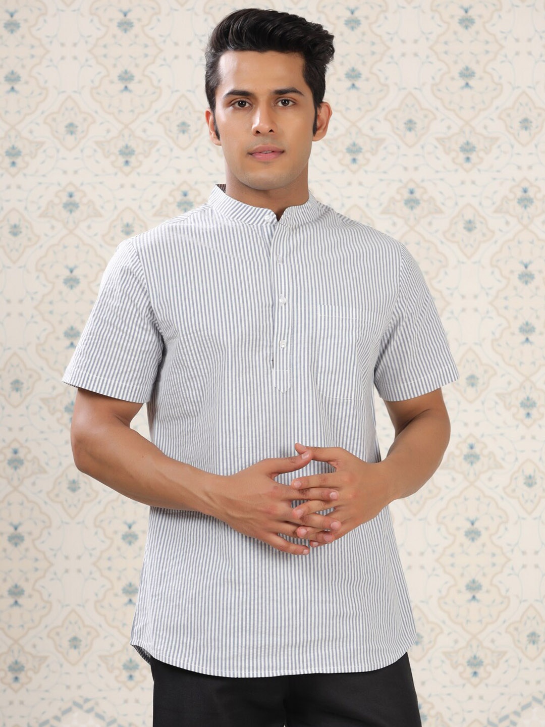 

Ode by House of Pataudi White Striped Regular Pure Cotton Kurta