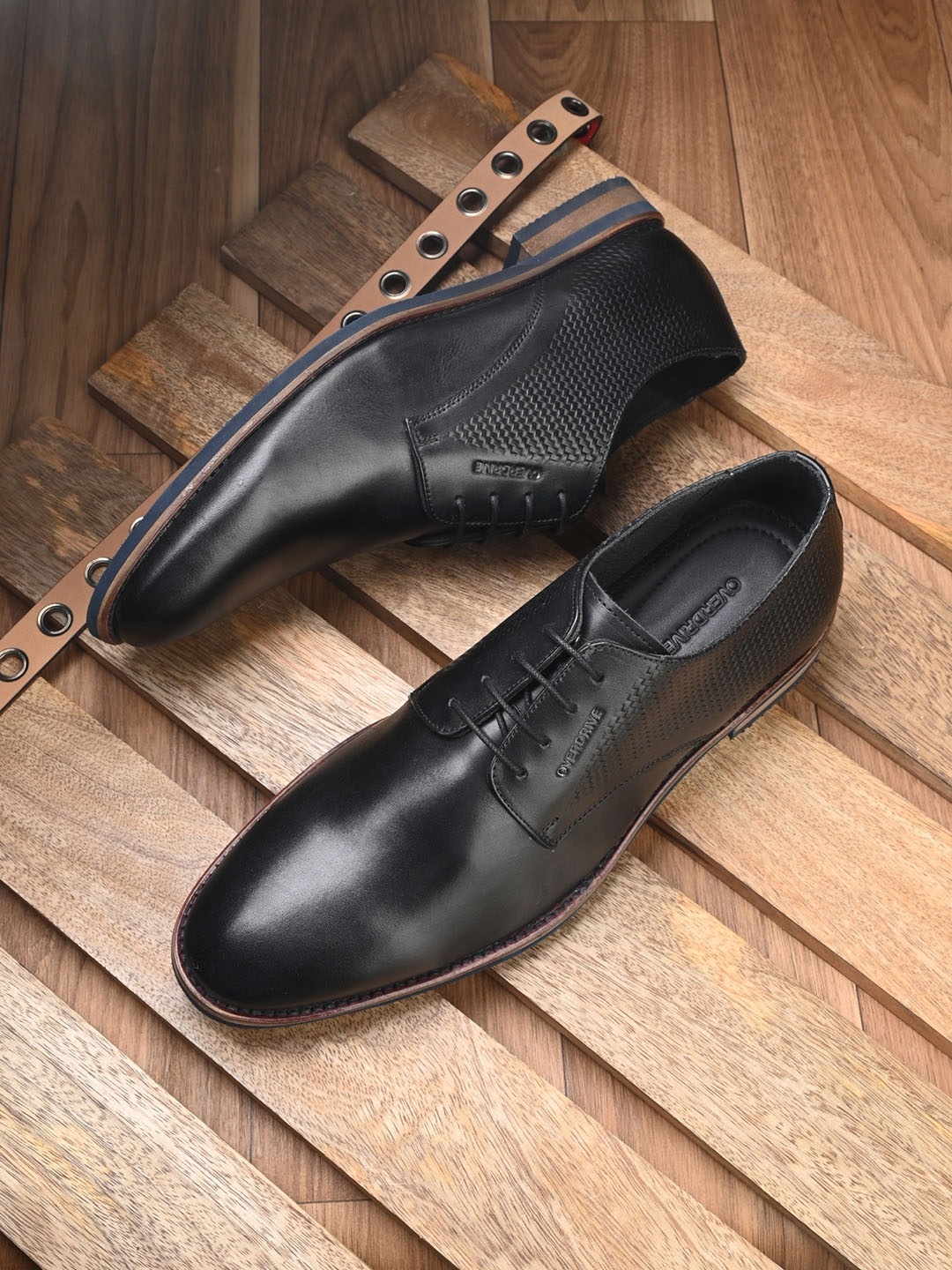 

Overdrive Men Textured Leather Formal Derbys, Black