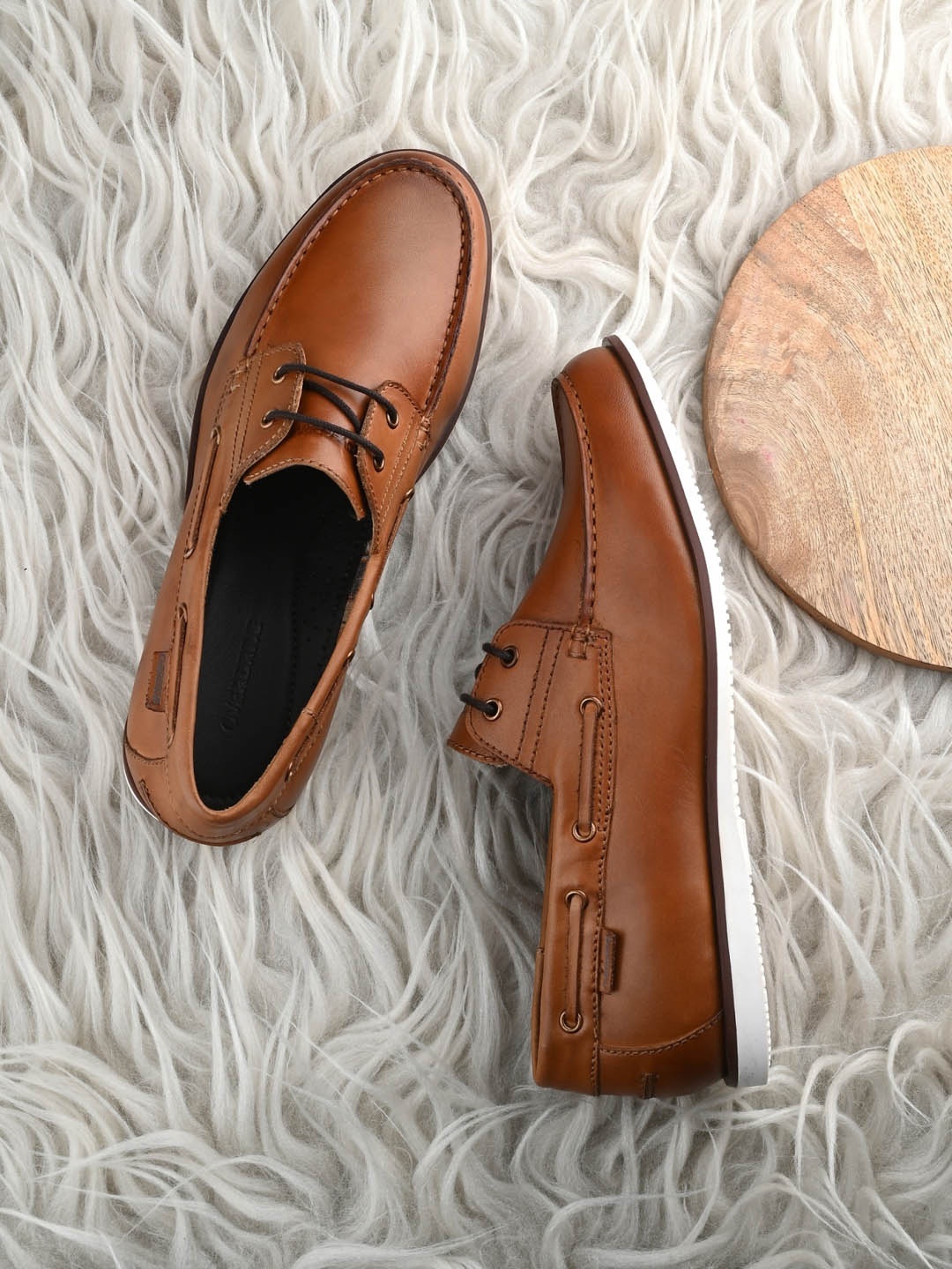

Overdrive Men Leather Lightweight Sneakers, Tan