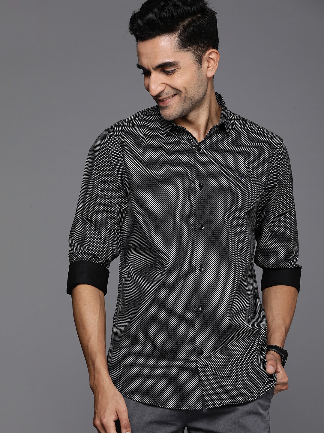 

Allen Solly Pure Cotton Classic Fit Geometric Printed Casual Shirt, Black